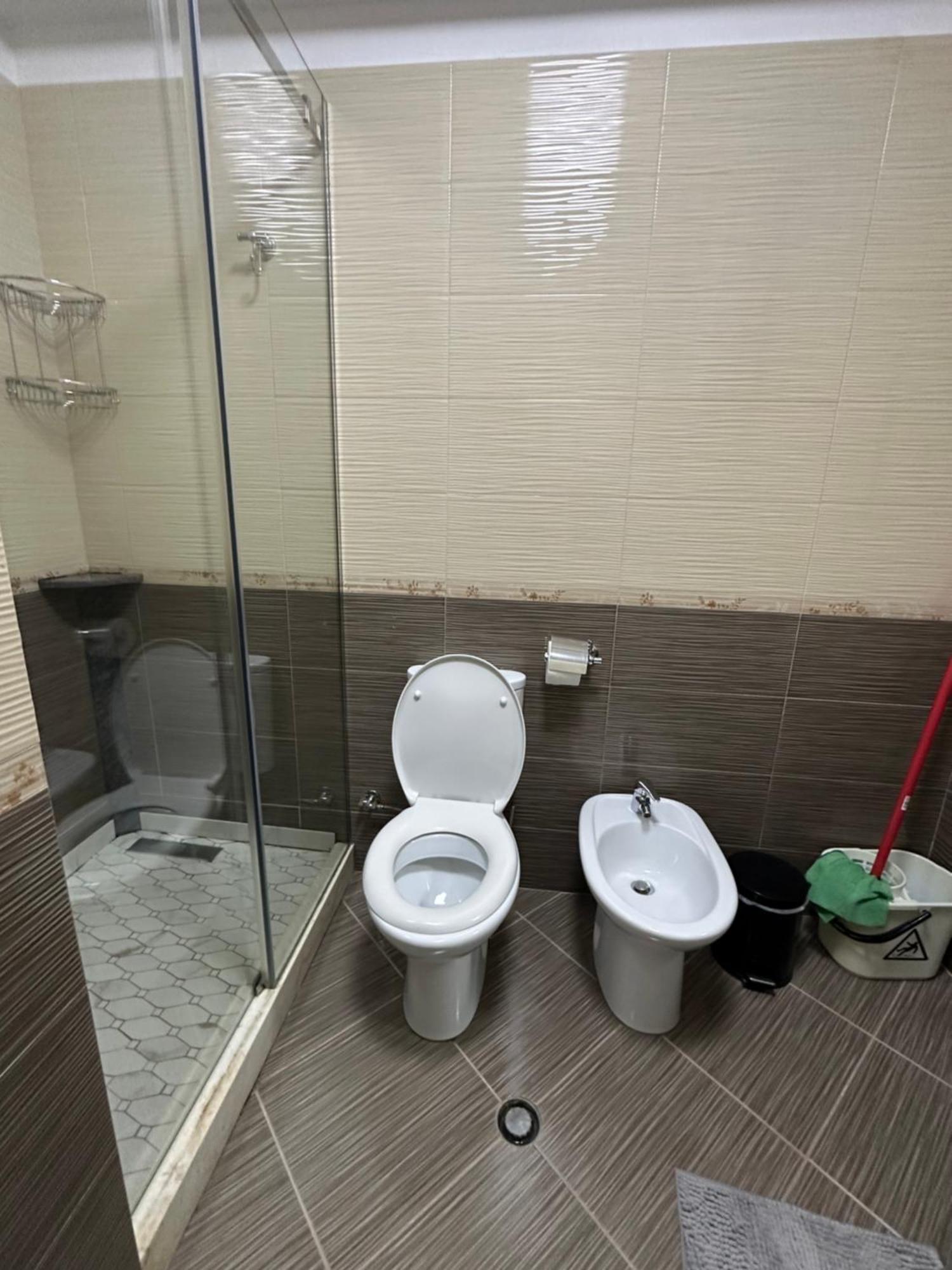 Kevin'S Apartment Delijorgj Tiranë Ngoại thất bức ảnh
